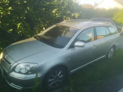 Silver Begagnad 2005 Toyota Avensis Kombi | 19 000 kr (Bra pris)
