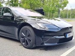 Svart Begagnad 2023 Tesla Model S Sedan | 720 000 kr (Bra pris)