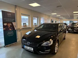 Svart Begagnad 2018 Volvo V60 Momentum Kombi | 179 900 kr (Bra pris)
