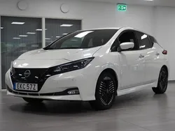 Vit Begagnad 2022 Nissan Leaf N-Connecta Halvkombi | 179 900 kr (Bra pris)