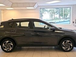 Grå Begagnad 2022 Hyundai Bayon Essential SUV | 169 900 kr (Marknadspris)