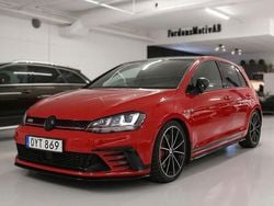 Flerfärgad Begagnad 2017 VW Golf VII GTI Clubsport Halvkombi | 199 900 kr (Marknadspris)