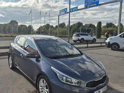 Blå Begagnad 2013 Kia Ceed Comfort Halvkombi | 82 000 kr (Marknadspris)