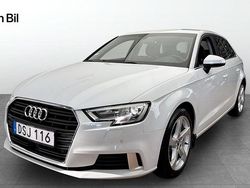 Vit (glaciärvit metallic) Begagnad 2019 Audi A3 Sportback Sport Halvkombi | 219 000 kr (Lite dyr)