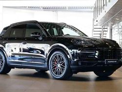 Svart Begagnad 2024 Porsche Cayenne S SUV | 1 299 000 kr