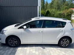 Vit Begagnad 2014 Toyota Verso Minibuss | 99 900 kr (Bra pris)