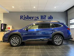 Blå Begagnad 2023 Subaru Outback SUV | 389 900 kr (Marknadspris)