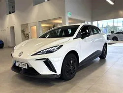 Vit Begagnad 2023 MG MG4 EV Halvkombi | 224 900 kr