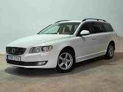 Vit Begagnad 2015 Volvo V70 Momentum Kombi | 134 900 kr (Marknadspris)