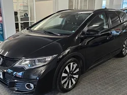 Svart Begagnad 2015 Honda Civic Elegance Kombi | 129 900 kr (Marknadspris)