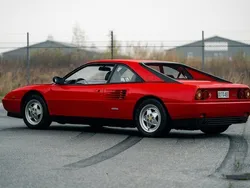 Röd Begagnad 1992 Ferrari Mondial Sportkupé | 775 000 kr