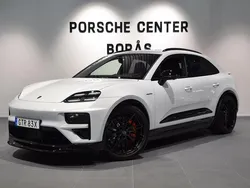 Ljusgrå (white) Ny 2025 Porsche Macan Turbo SUV | 1 610 400 kr