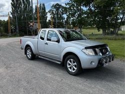 Silver Begagnad 2010 Nissan Navara Pickup | 80 000 kr (Marknadspris)