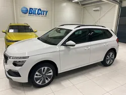 Vit Ny 2024 Skoda Kamiq Selection SUV | 295 000 kr (Marknadspris)