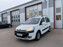 Vit Begagnad 2014 Citroën Berlingo Minibuss | 74 900 kr (Dyr)