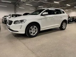 Vit Begagnad 2013 Volvo XC60 Momentum SUV | 139 900 kr (Marknadspris)