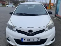 Vit Begagnad 2012 Toyota Yaris Life Halvkombi | 52 499 kr (Marknadspris)