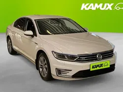 Vit Begagnad 2018 VW Passat GTE Sedan | 189 800 kr (Bra pris)