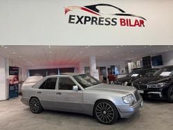 Grå Begagnad 1994 Mercedes E420 Sedan | 219 000 kr