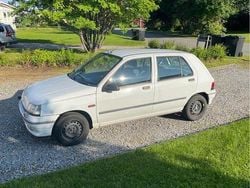 Begagnad 1994 Renault Clio | 25 000 kr