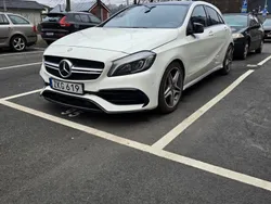 Grön Begagnad 2016 Mercedes A45 AMG AMG Halvkombi | 240 000 kr (Bra pris)