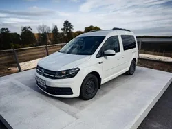 Vit Begagnad 2020 VW Caddy Life Minibuss | 179 900 kr (Dyr)