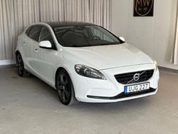 Vit Begagnad 2013 Volvo V40 Kombi | 119 900 kr (Marknadspris)
