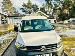 Vit Begagnad 2017 VW Caddy Minibuss | 97 000 kr (Bra pris)