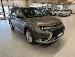 Brun Begagnad 2019 Mitsubishi Outlander P-HEV SUV | 219 900 kr (Marknadspris)