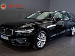 Svart Begagnad 2019 Volvo V60 Momentum Kombi | 224 900 kr (Marknadspris)