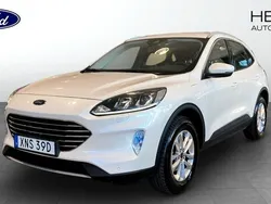 Vit (white) Begagnad 2021 Ford Kuga Titanium SUV | 259 900 kr (Marknadspris)