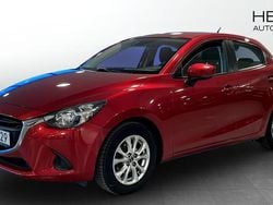 Röd Begagnad 2017 Mazda 2 Halvkombi | 129 000 kr (Marknadspris)