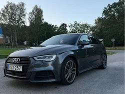Grå Begagnad 2019 Audi A3 Sportback S-Line Halvkombi | 219 000 kr (Lite dyr)
