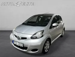 Silver Begagnad 2012 Toyota Aygo Halvkombi | 48 800 kr (Marknadspris)