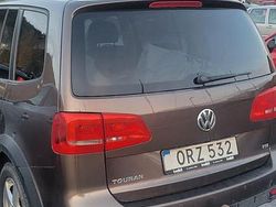 Brun Begagnad 2015 VW Touran Cross Minibuss | 115 000 kr (Bra pris)