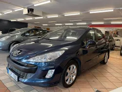 Mörkblå Begagnad 2009 Peugeot 308 Halvkombi | 42 800 kr (Marknadspris)