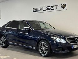Mörkblå (blå) Begagnad 2013 Mercedes E220 Sedan | 159 900 kr (Marknadspris)