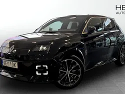 Svart (black) Begagnad 2025 Renault R5 Iconic Halvkombi | 384 900 kr