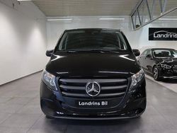 Svart Ny 2025 Mercedes Vito Minibuss | 668 750 kr