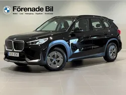 Svart Ny 2025 BMW iX1 Shadowline SUV | 502 400 kr (Bra pris)