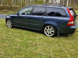 Blå Begagnad 2005 Volvo V50 Momentum Kombi | 34 000 kr (Marknadspris)