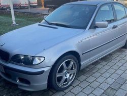 Grå Begagnad 2005 BMW 318 Sedan | 7 000 kr (Bra pris)