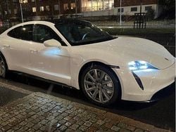 Vit Begagnad 2021 Porsche Taycan 4S Sedan | 630 000 kr (Superpris)