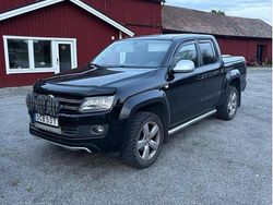 Svart Begagnad 2015 VW Amarok Highline Pickup | 190 000 kr (Marknadspris)