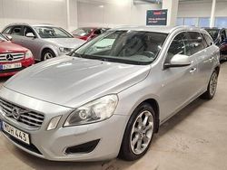 Silver Begagnad 2012 Volvo V60 Ocean Race Kombi | 105 000 kr (Marknadspris)