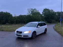 Vit Begagnad 2013 Volvo V70 Kombi | 50 000 kr (Marknadspris)