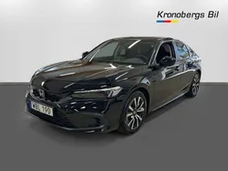 Platinum white pearl Begagnad 2024 Honda Civic Elegance Halvkombi | 387 400 kr (Lite dyr)