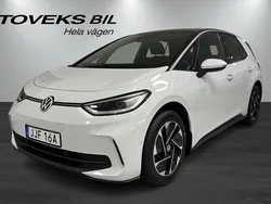 Vit (glacier white black) Begagnad 2024 VW ID.3 Pro Performance Halvkombi | 459 000 kr