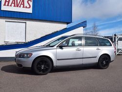 Ljusgrå (grå) Begagnad 2005 Volvo V50 Kombi | 37 900 kr (Marknadspris)