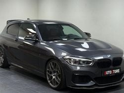 Grå Begagnad 2017 BMW M140 M Performance Halvkombi | 379 900 kr (Marknadspris)